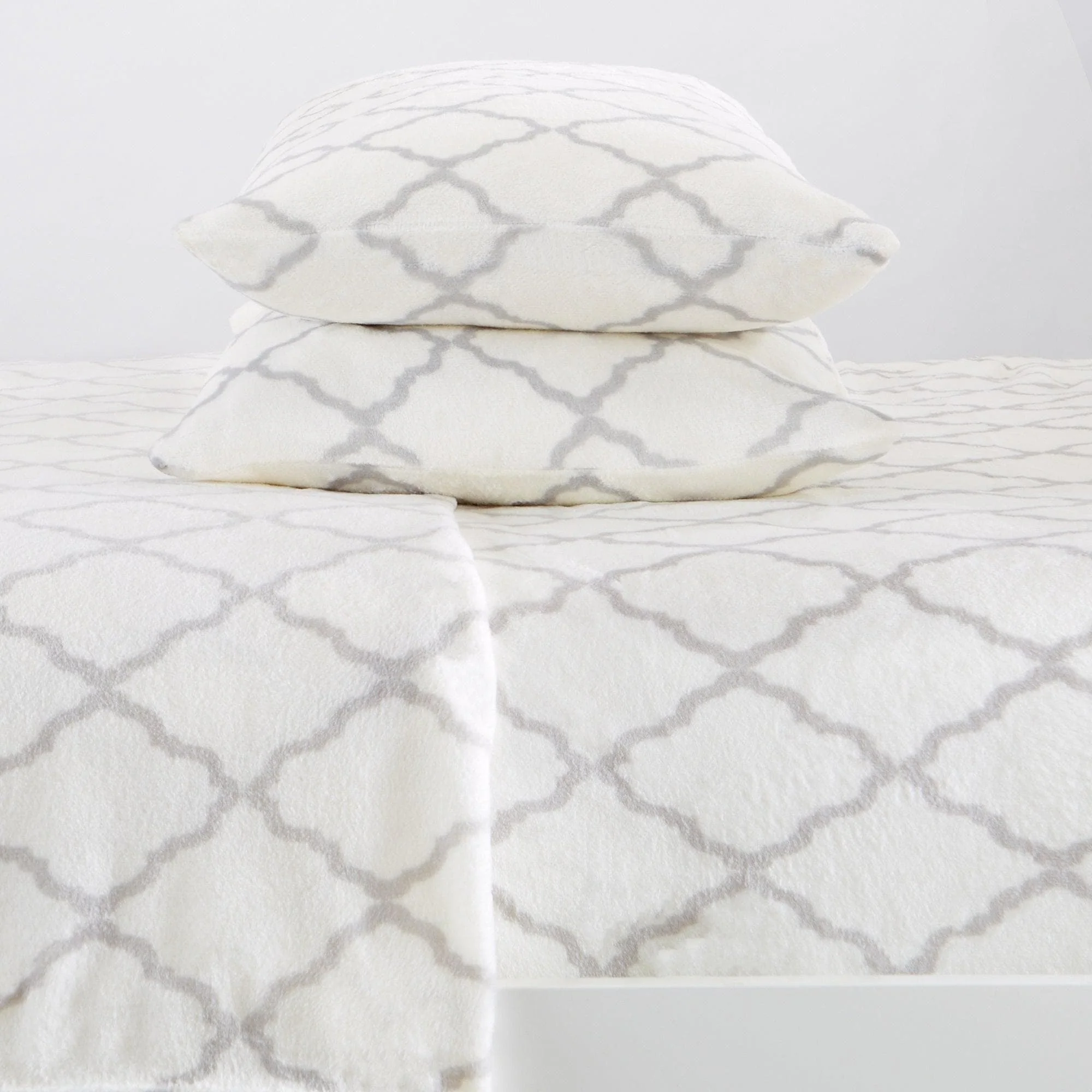4-Piece Printed Plush Sheet - Velvet Luxe Lattice Collection - Image 20