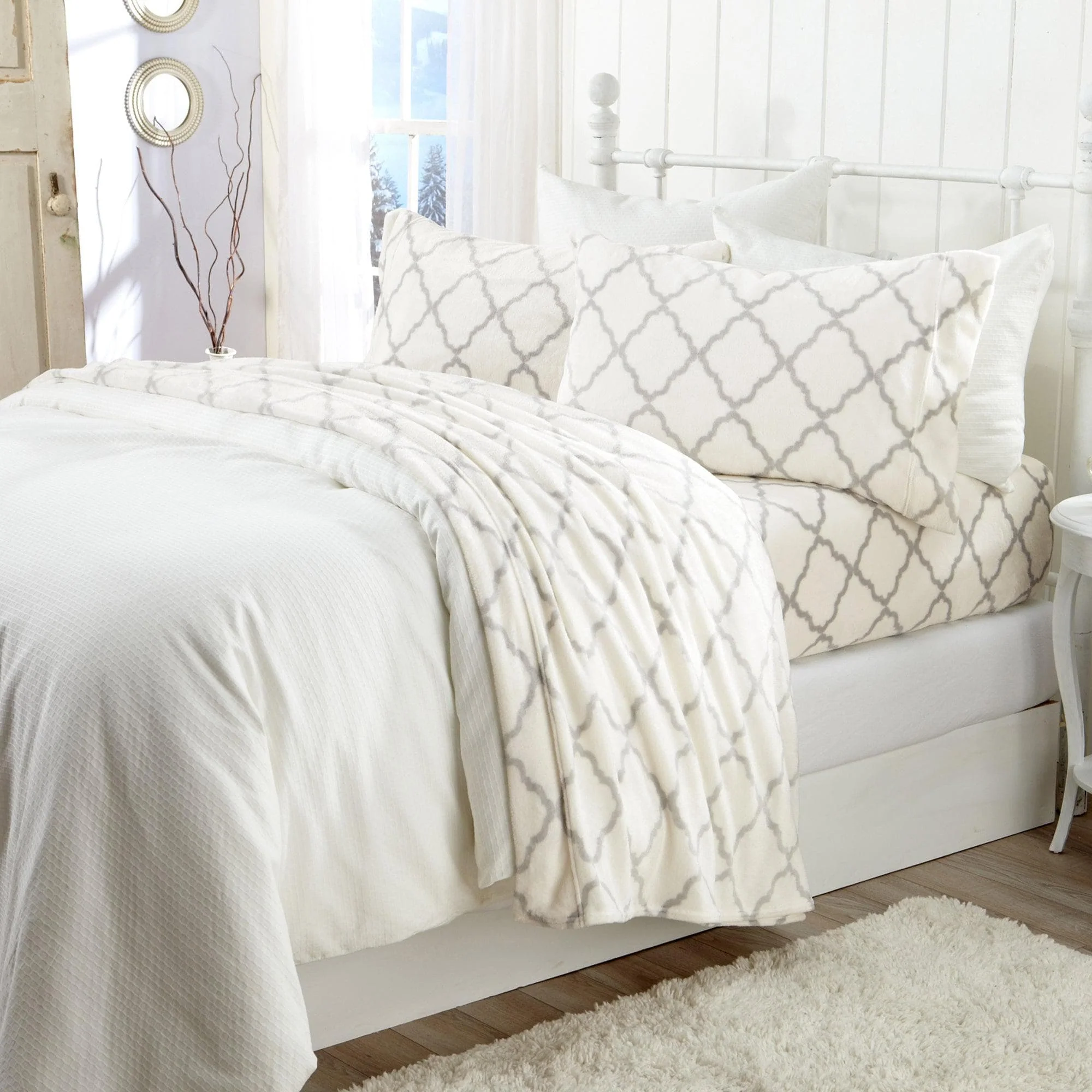 4-Piece Printed Plush Sheet - Velvet Luxe Lattice Collection - Image 24