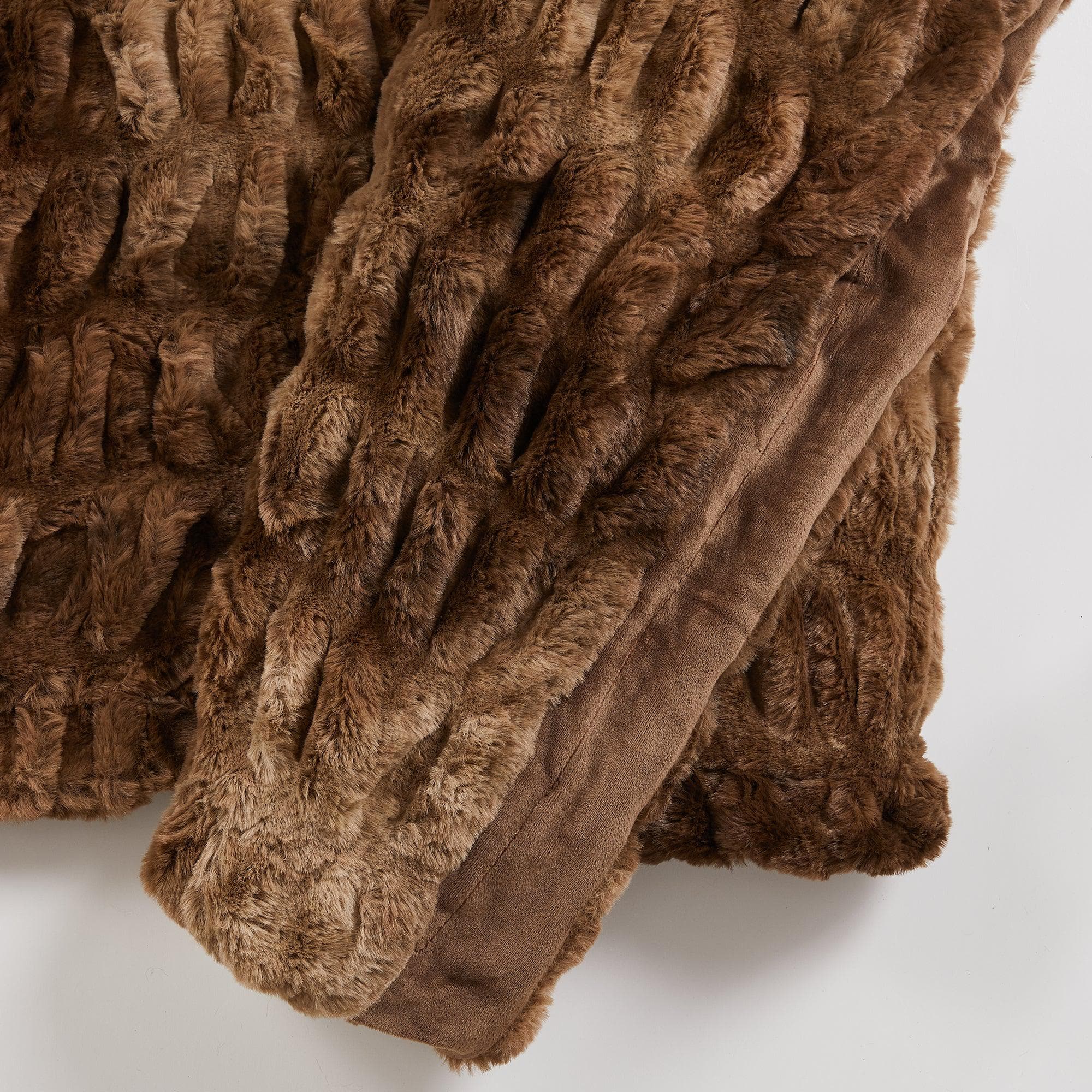 Ruched Faux Fur Throw Blanket - Alondra Collection - Image 27